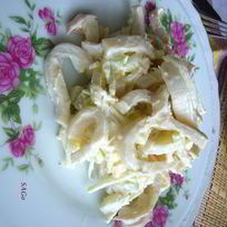 Рецепт Салата с кальмаром, сельдереем и яблоком