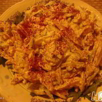 Салат с копченой курицей и огурцами