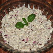 Салат с копченой скумбрией