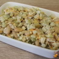 Рецепт Салата с курицей и фасолью Сытный