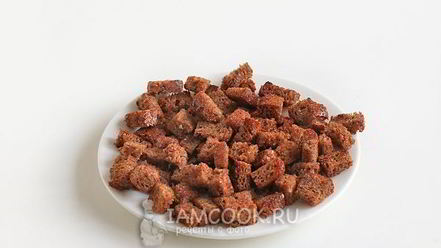 Рецепт салата с курицей и сухариками