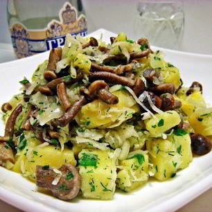 Рецепт Салата с квашеной капустой