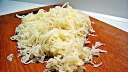 Рецепт салата с квашеной капустой
