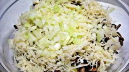 Рецепт салата с квашеной капустой