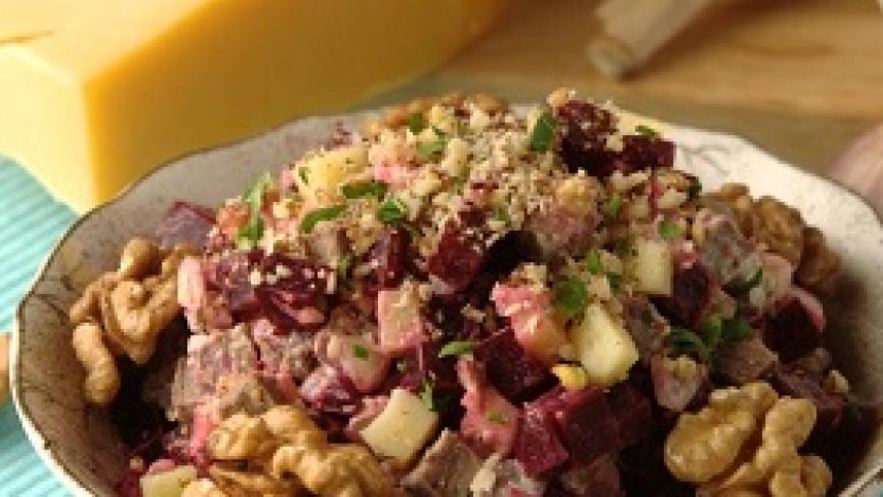 Рецепт салата с мясом и грецкими орехами