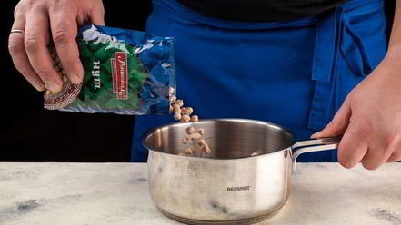 Рецепт салата с нутом, баклажанами и фетой