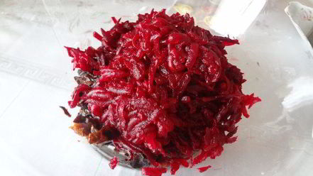 Рецепт салата с орехами и черносливом