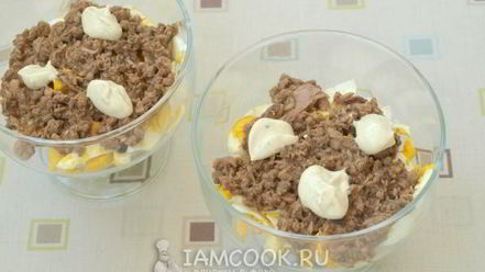 Рецепт салата с тунцом и сыром