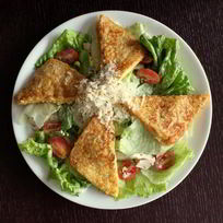 Салат Цезарь с французским тостом