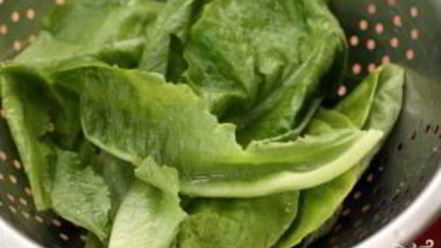 Рецепт салата цезарь с кальмарами