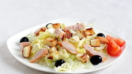 Рецепт салата цезарь с копченой курицей