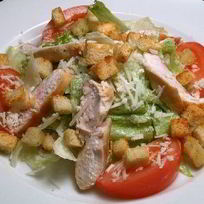 Салат Цезарь с куриной грудкой