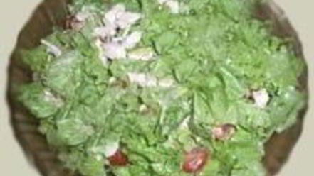 Рецепт салата цезарь с курицей и домашними сухариками