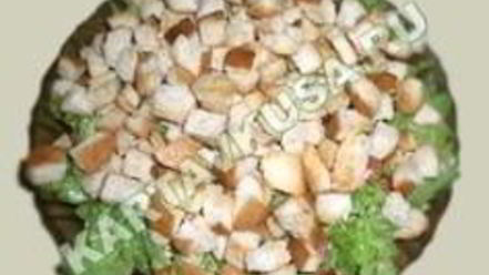 Рецепт салата цезарь с курицей и домашними сухариками