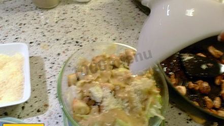 Рецепт салата цезарь с курицей и пармезаном