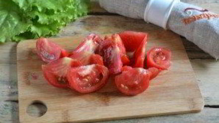 Рецепт салата цезарь с курицей и сухариками