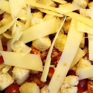 Рецепт Салата Цезарь с маринованной курицей