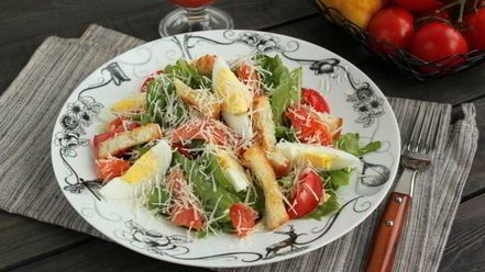 Рецепт салата цезарь с семгой