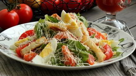 Рецепт салата цезарь с семгой