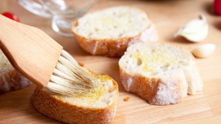 Рецепт шашлыка из куриной грудки под соусом цезарь