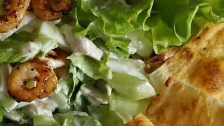 Рецепт цезаря с чипсами из лаваша