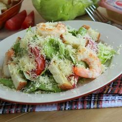 Рецепт Цезаря салат с креветками и сухариками