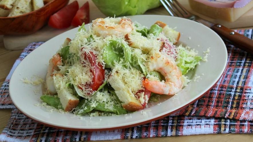 Рецепт цезаря салат с креветками и сухариками