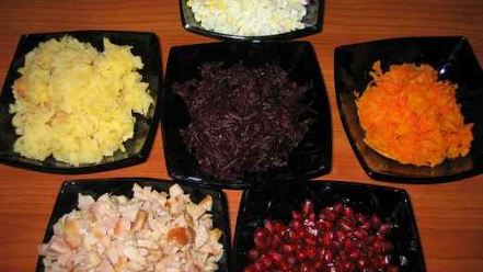 Рецепт слоеного салата гранатового браслет