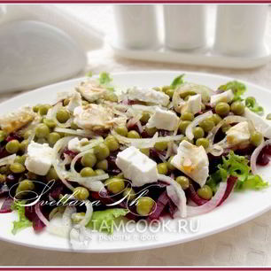 Рецепт Свекольного салата с брынзой и горошком