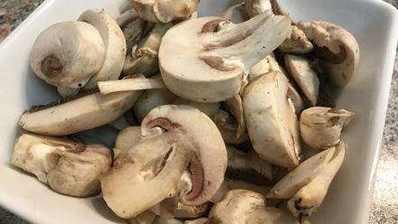 Рецепт теплого салата из спагетти-тыквы и куриной грудки