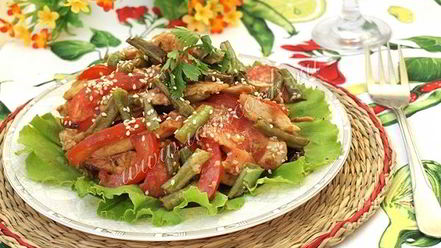 Рецепт теплого салата с курицей