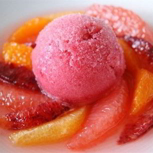 Рецепт Цитрусового салата с пряным сиропом и грейпфрутовым сорбетом