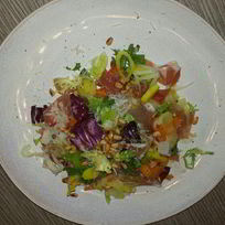 Салат из хурмы с пармезаном и хересным винегретом