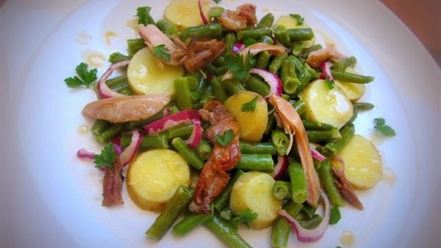 Рецепт салата из спаржевой фасоли под соусом винегрет