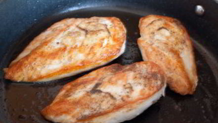 Рецепт салата с курицей, томатами и шафрановым винегретом