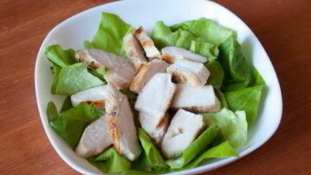 Рецепт салата с курицей, томатами и шафрановым винегретом