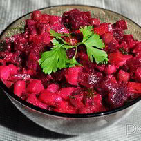 Винегрет с запеченной свеклой и фасолью