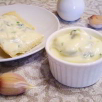 Рецепт Домашнего майонеза на курином яйце с чесноком и зеленью