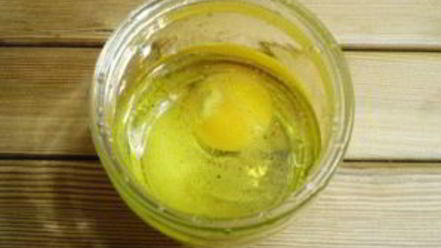 Рецепт домашнего майонеза на курином яйце с чесноком и зеленью