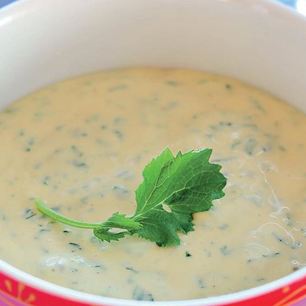 Рецепт Пикантного майонеза с листьями редиса