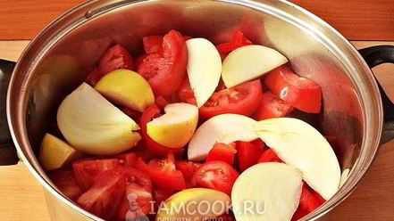 Рецепт кетчупа из помидоров с яблоками на зиму