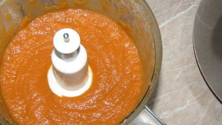 Рецепт пряного кетчупа с яблоками и карри