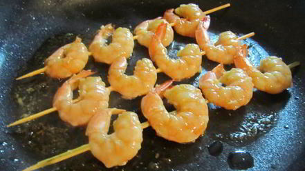 Рецепт имбирных креветок в соевом маринаде