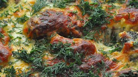 Рецепт куриных полпеттов под сальсой и бешамель