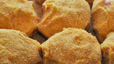 Рецепт куриных полпеттов под сальсой и бешамель