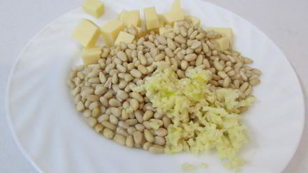 Рецепт филе индейки с соусом песто из укропа