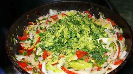 Рецепт овощей пассированных с соусом песто