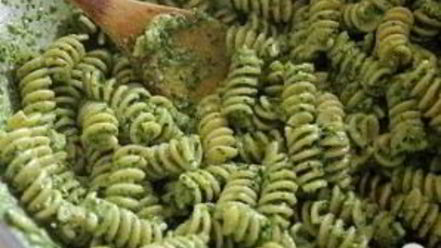 Рецепт пасты с соусом песто из капусты кале и грецких орехов