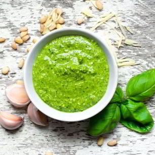 Рецепт Песто из базилика с кедровыми орешками