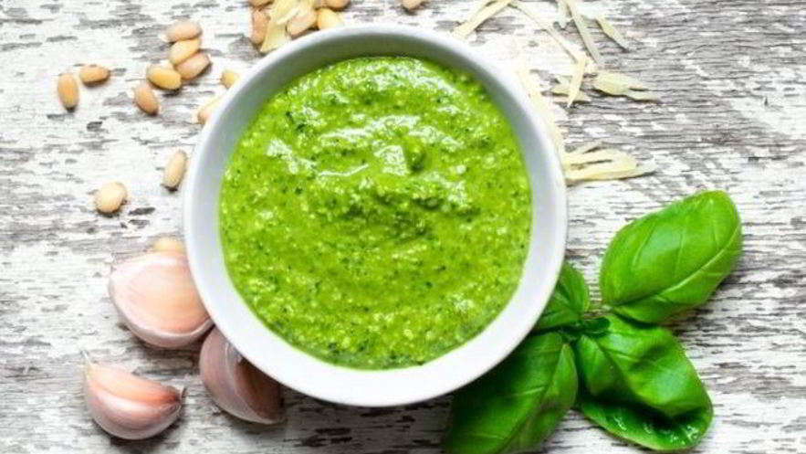 Рецепт песто из базилика с кедровыми орешками